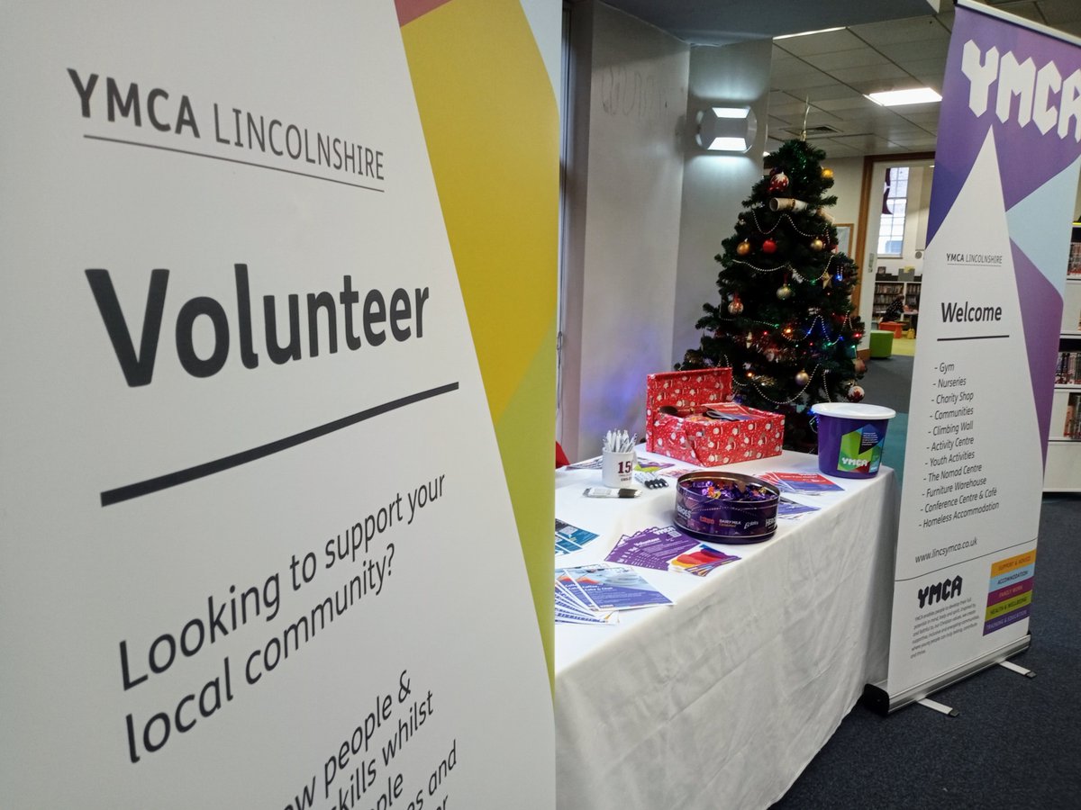 YMCALincs's tweet photo. We've been in @lincslibraries today advertising our #volunteering opportunities across #Lincolnshire.

For more information on how to boost your CV, meet new people and make a difference, email volunteer@lincsymca.co.uk. 📩

#YMCA #volunteer https://t.co/UutLAjX6hS