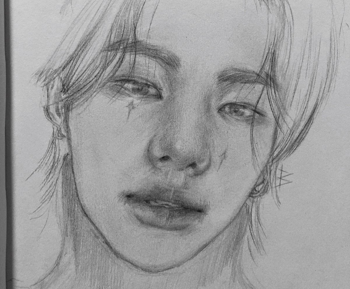 4linocat's tweet photo. страшно было сново карандаш в руки брать, но все же #hyunjin #straykids https://t.co/ZB8k7WcDrC