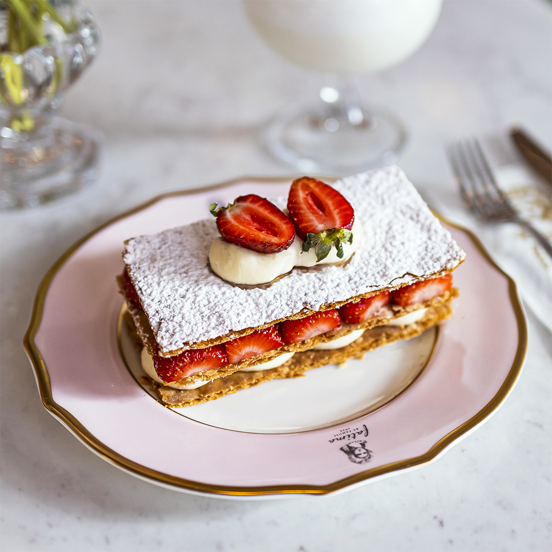 Fatimaa1932's tweet photo. Tatlı bir hafta başlamak istiyorsanız sizleride Fatima'ya bekliyoruz...
If you want to start a sweet week, we are waiting for you at Fatima...

#instagram #coffee #milkshake #cafedeparis #dessert #decilious #trending #follow #instagood #followforfollowback #instadaily #beautiful https://t.co/ukUxmU2C0m