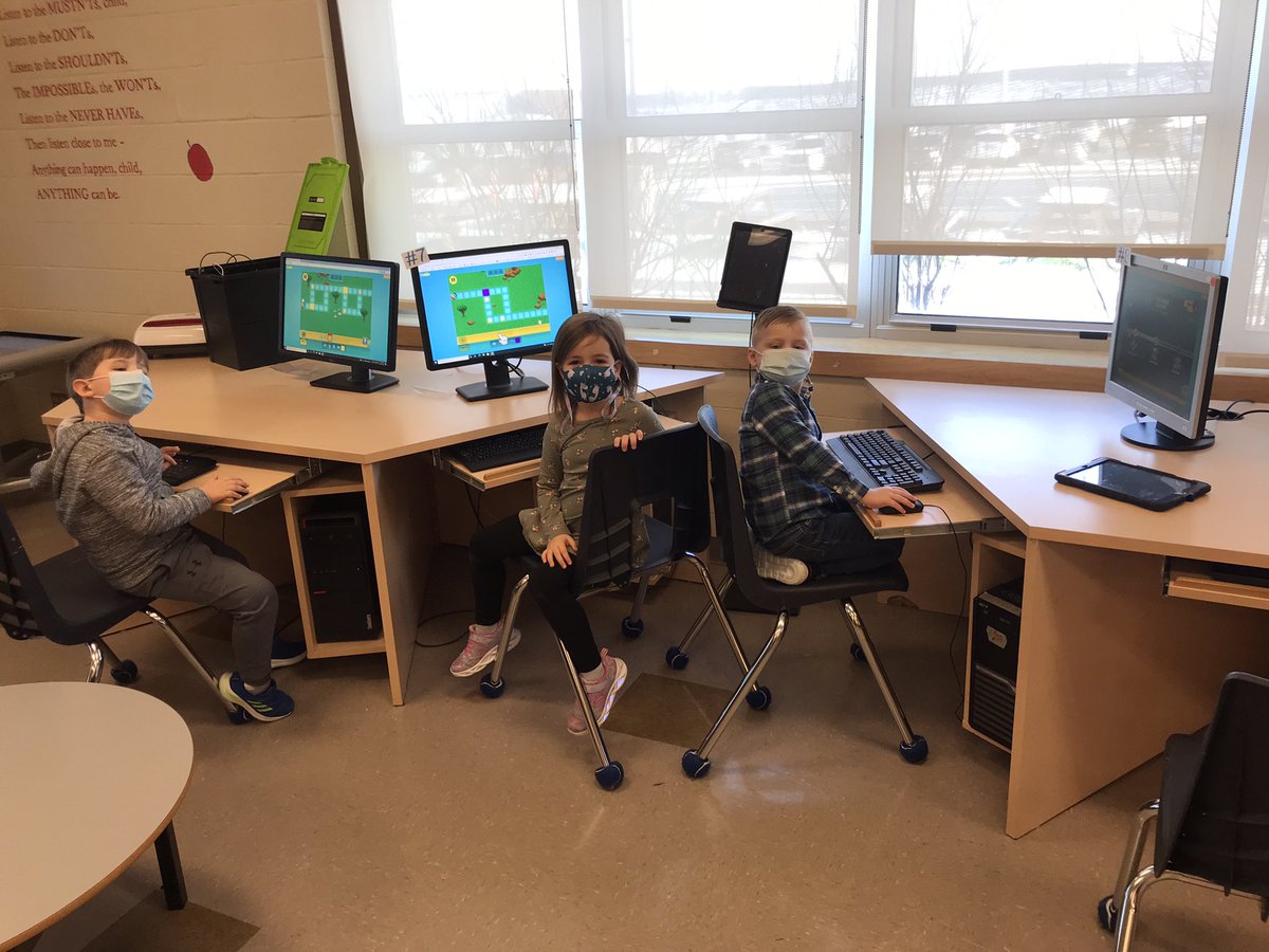 CoachPeteNL's tweet image. A great #HourOfCode session happening  @paradiseelem with Ms. Stanley’s Kdg class using @kodable @NLESDCA @nltatesic #CodeWithTESIC