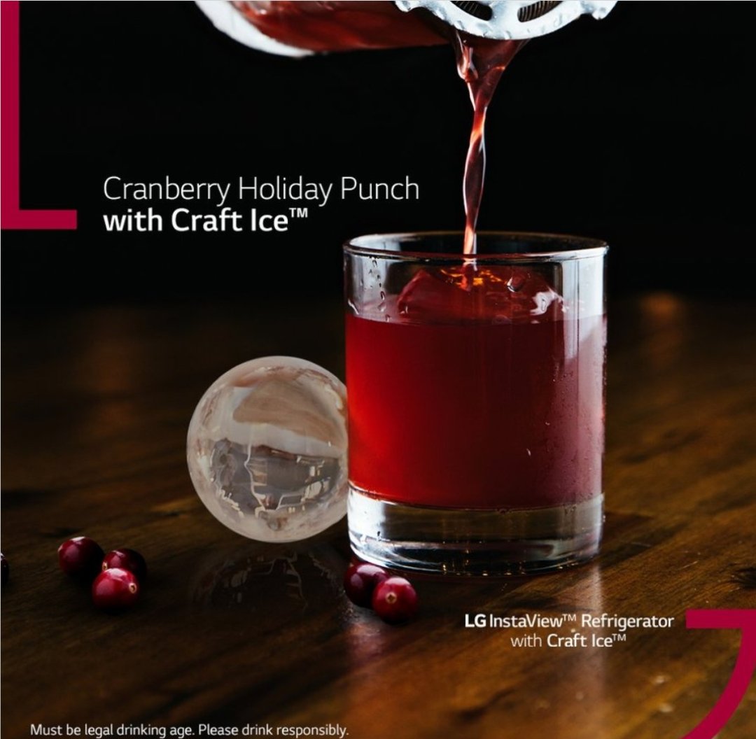 The LG InstaView™ is a holiday host’s secret weapon, with automatic slow-melting Craft Ice™. ✨#HostwithLG <a href="/LGUS/">LG Electronics</a> 
#LGFAM <a href="/lgjimansel/">@LGJimAnsel</a> @LGBBrownNE