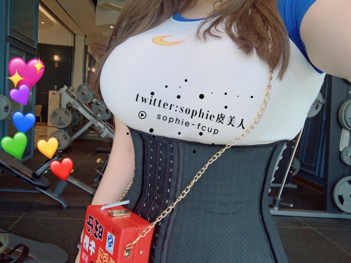 请你喝旺仔牛逼奶🎽🎽 #巨乳 #虞美人 #大奶妹 https://t.co/8637LALQb9