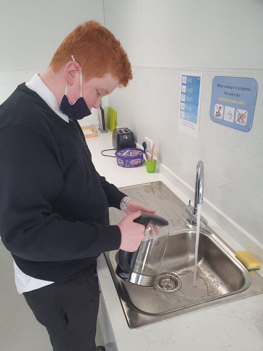 Cantonian_Base's tweet image. KS4 enjoyed their independent skills session with @MrsLDale last week ☕ well done everyone #accessbase #skillsforlife #independeneskills #cantonianhigh