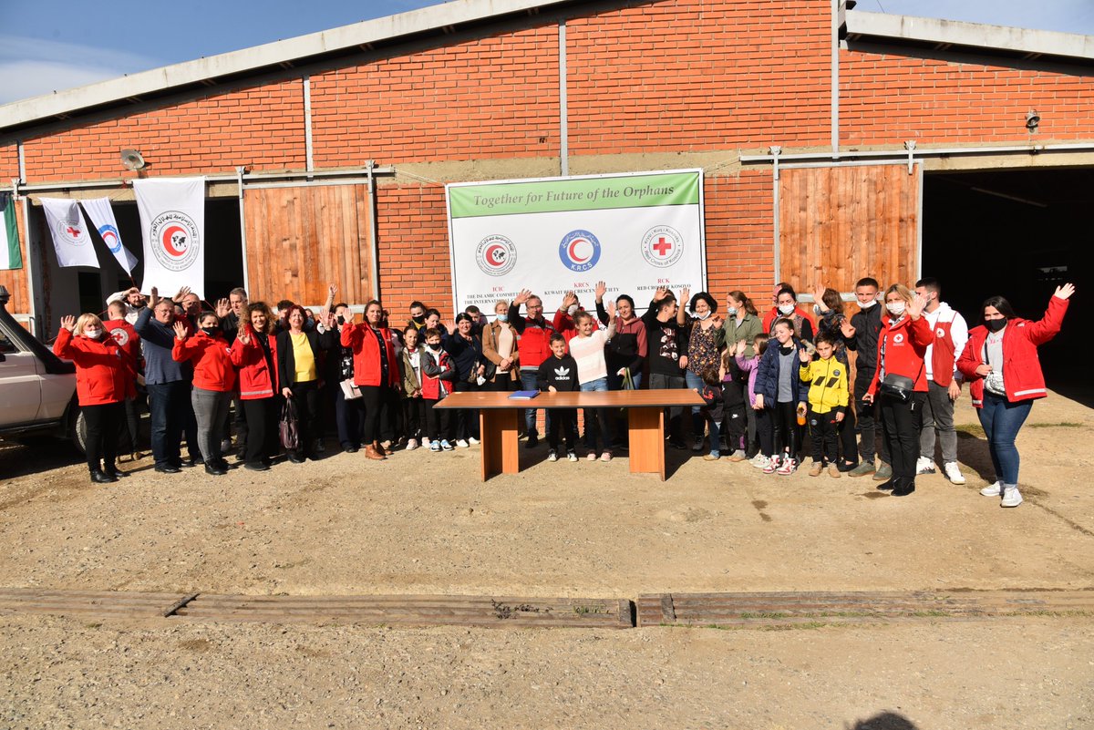 RedCrossKosova's tweet photo. The Red Cross of Kosova has supported 55 families (160 orphans), mainly women heads of households with difficult economic situation, a total of:  
15x🐄|20x🐝|20x🪡|4x🧶|1x💅|4x💇‍♀️|350x🐓|
Family Based Livelihood Project - Donation of  @krcs_org_kw &amp; partner @OICRedNetwork https://t.co/QNxZXGXFqZ