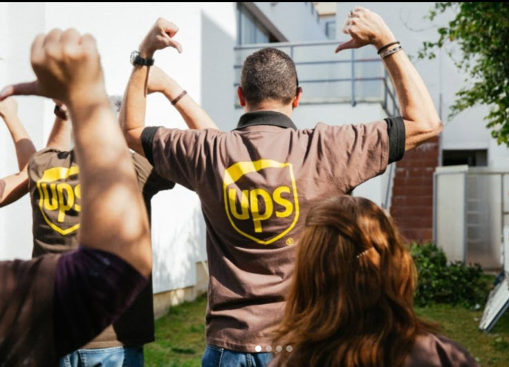 UPSers's tweet photo. We all know who really delivers the holidays. Share your appreciation for your favorite #UPSers using #ThankAUPSHero. https://t.co/bS8EPE2PNs