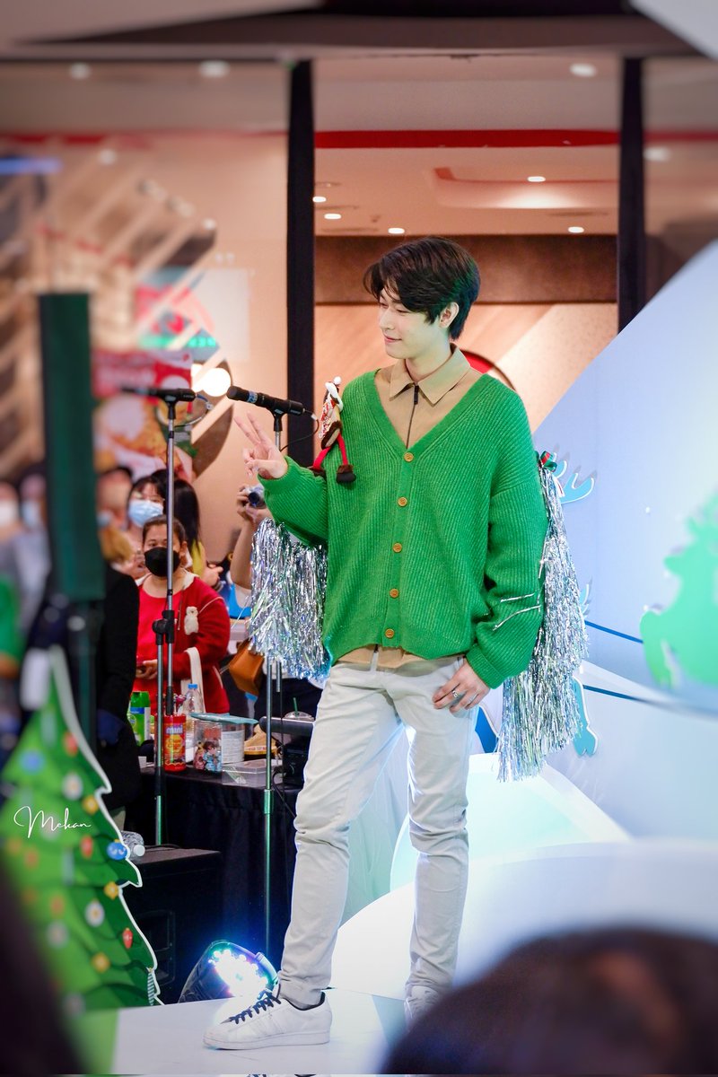 หนาวนี้กอดใคร หนาวไหมใส่เสื้อแขนยาวหนาๆไว้นะคะ 😊🤟
พาน้องกันต์มาบอกฝันดีทุกคนค่ะ ☺️

#Kankrittikorn
#STMDthailand
#mekanpix
#LoveAt9
