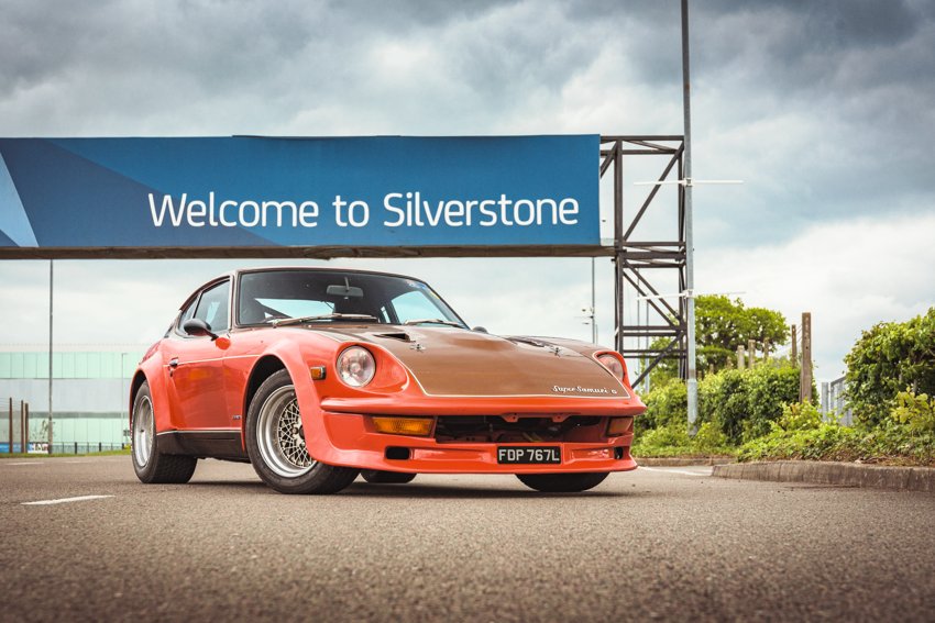 Spike #Anderson, de legendarische tuner van #Datsun 240Z’s, bouwde slechts één ‘G-nose’ Super #Samuri. We namen hem mee voor een tocht door Spike’s vroegere leven, dat bol staat van de wilde verhalen. Lees  ze in de nieuwe Octane, op 10 december in de winkels.