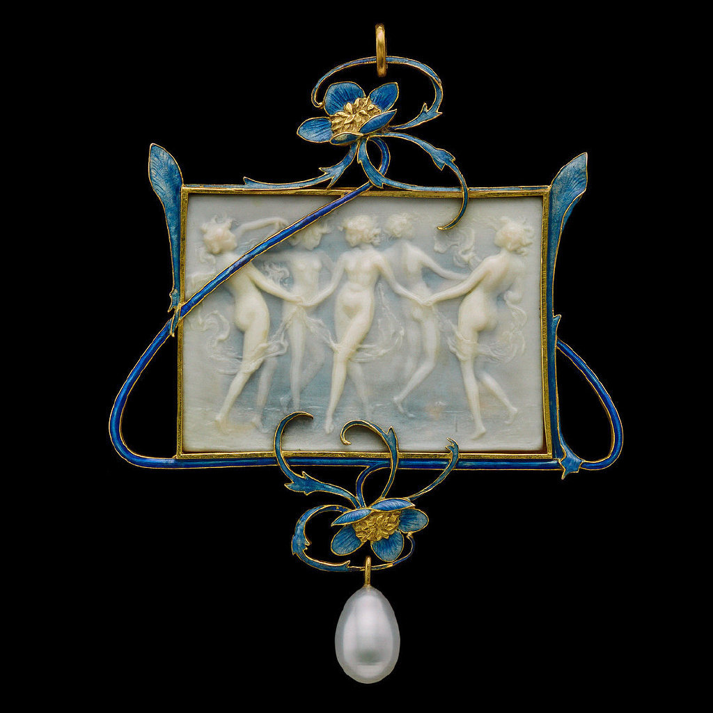 René Jules Lalique (6 April 1860 – 1 May 1945)was a French glass designer known for his creations of glass art, perfume bottles, vases, jewellery, chandeliers, clocks, and automobile hood ornaments.