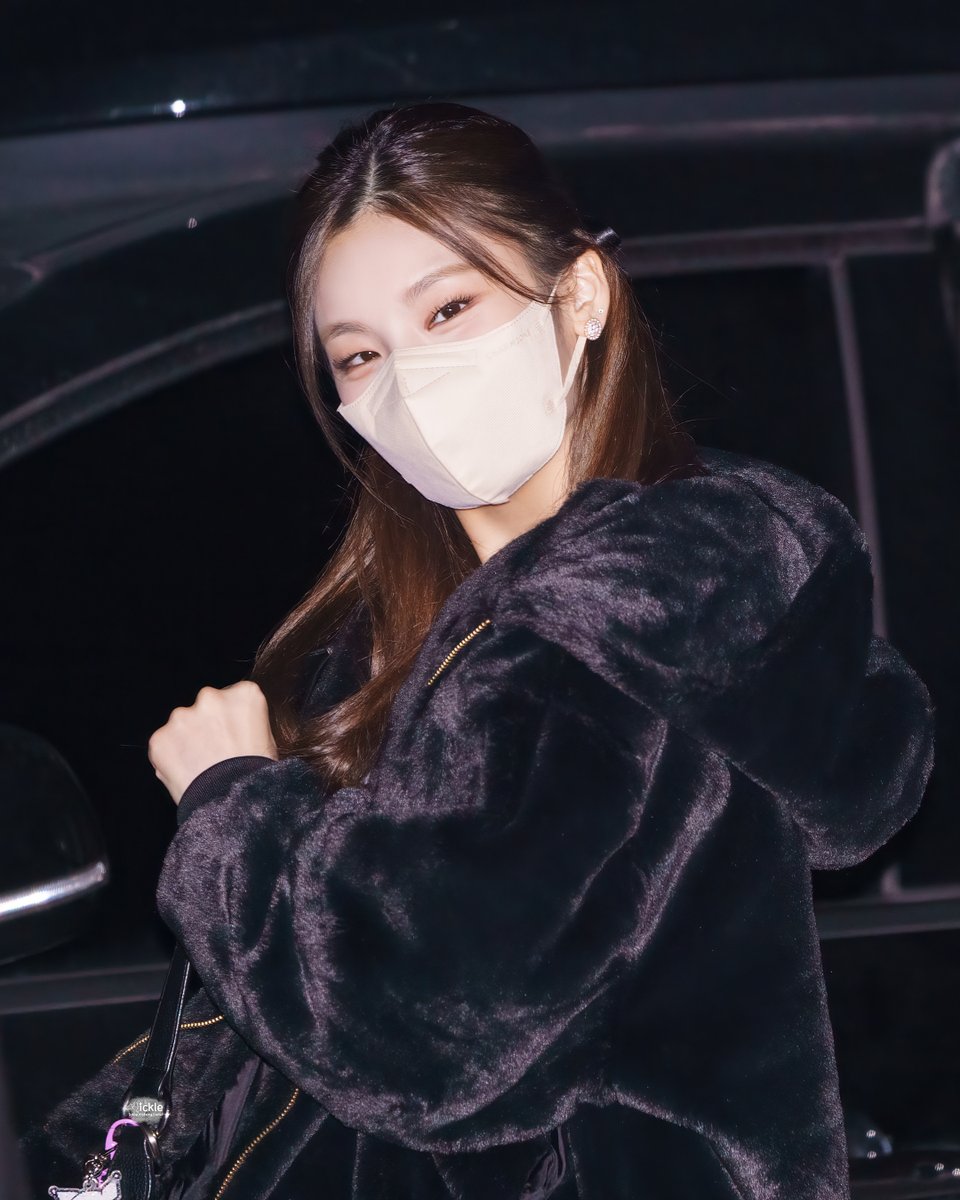 211206 ITZY 빈틈있지 예지 출근
#있지 #ITZY #예지 #황예지 #YEJI 
<a href="/ITZYofficial/">ITZY</a>