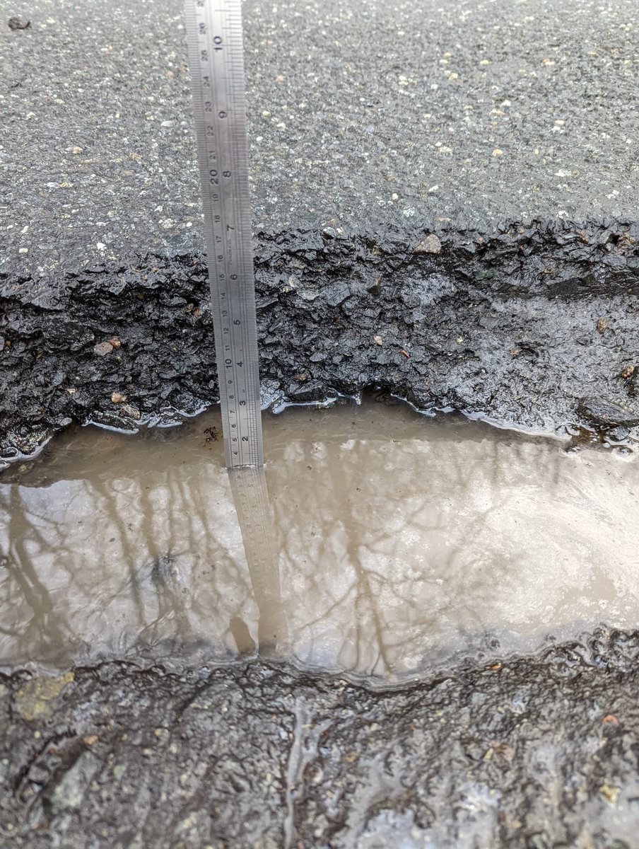 ewanjohnstone's tweet photo. @Aberdeenshire there are some awful potholes on the B9170 at old Meldrum. I took photos today to prove that they are still there despite your roads department closing my ticket to say they are repaired. This is unacceptable to lie and close the issue. https://t.co/jewnYzAxcb