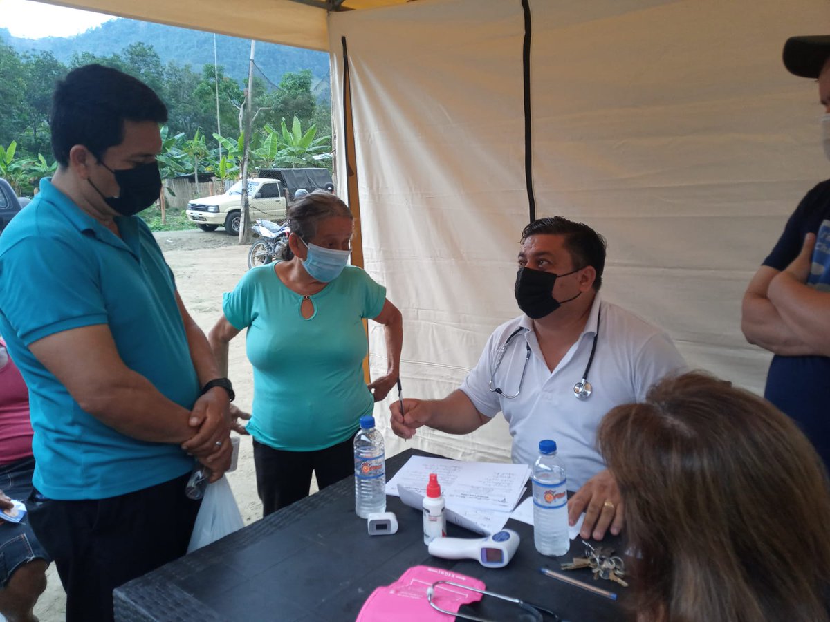 GregorioMaciasR's tweet photo. BRIGADA DE LA SALUD | Habitantes del Sitio #RíoCaña de la Parroquia #Ayacucho #SantaAna #Manabí recibieron atención médica gratuita de prevención de enfermedades cardiovasculares. #JoséGregorioMacías #SantaAnaEsSalud #BrigadasMédicas #GregorioEsSantaAna #GregorioEsSalud https://t.co/geXZaXmnxn