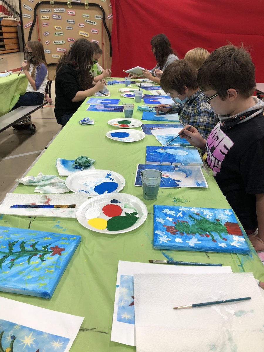 pcscubacats's tweet photo. Scuba students helping at a paint party at Southern last Thursday! https://t.co/0GUAXLLSDy