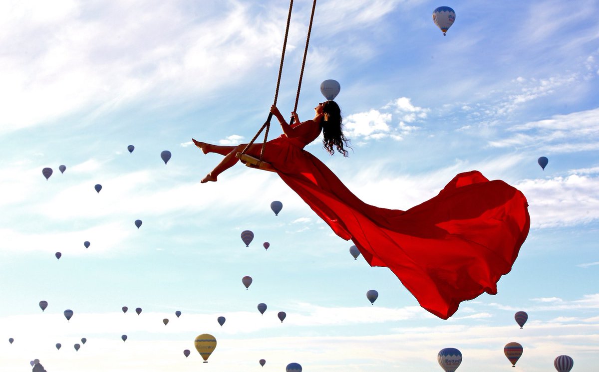 Seçilen Kapadokya, kazanan Nevşehir olsun 

AA Yılın Fotoğrafı halk oylaması ile seçiliyor.
Bölgemiz tanıtımına katkı sunacak, Kapadokya'da balon manzaralı salıncak fotoğrafına bu siteden oy verebilirsiniz.

photovideorate.aa.com.tr/Photo?category…