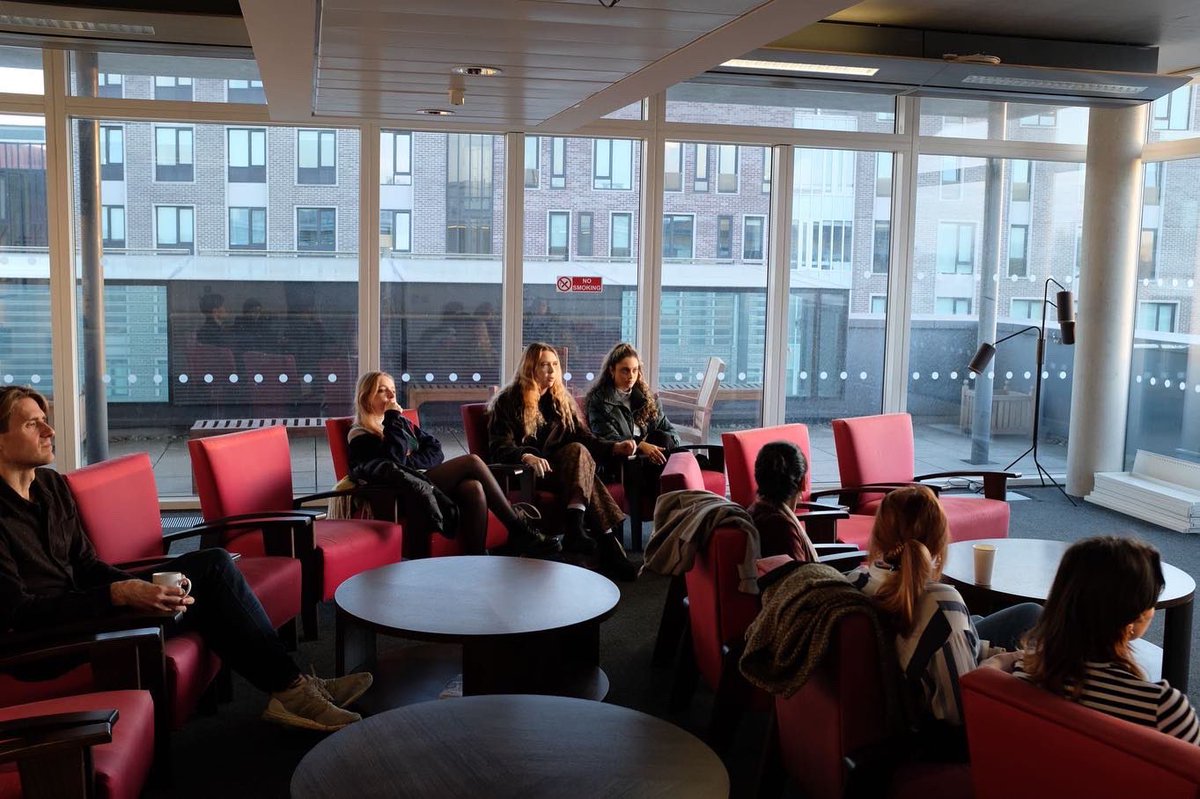 QMHJ_'s tweet photo. Thank you to everyone that came to our Autumn semester journal launch! We discussed ‘Decay’ and had essay presentations from the editions writers. Thank you to our Editor in Chief Hannah Cragg for organising the event and photographer Fin. Our Decay journal will be out soon… https://t.co/nzkNuMs5yc