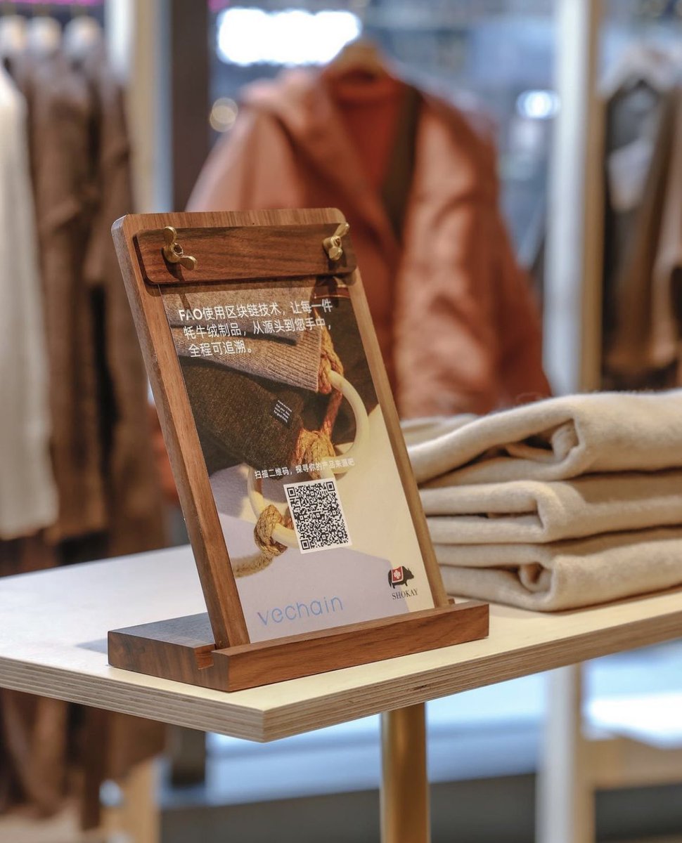 My_NamesJames's tweet photo. Just saw this over on Instagram 😎👍 great work @vechainofficial @sunshinelu24 #ShoKay #YakWool I hope more fashion brands will start to implement this technology - something we at #BeBadUK are definitely looking into 😁 #PlsShare #VeFam #VET https://t.co/n7rpE46iDo