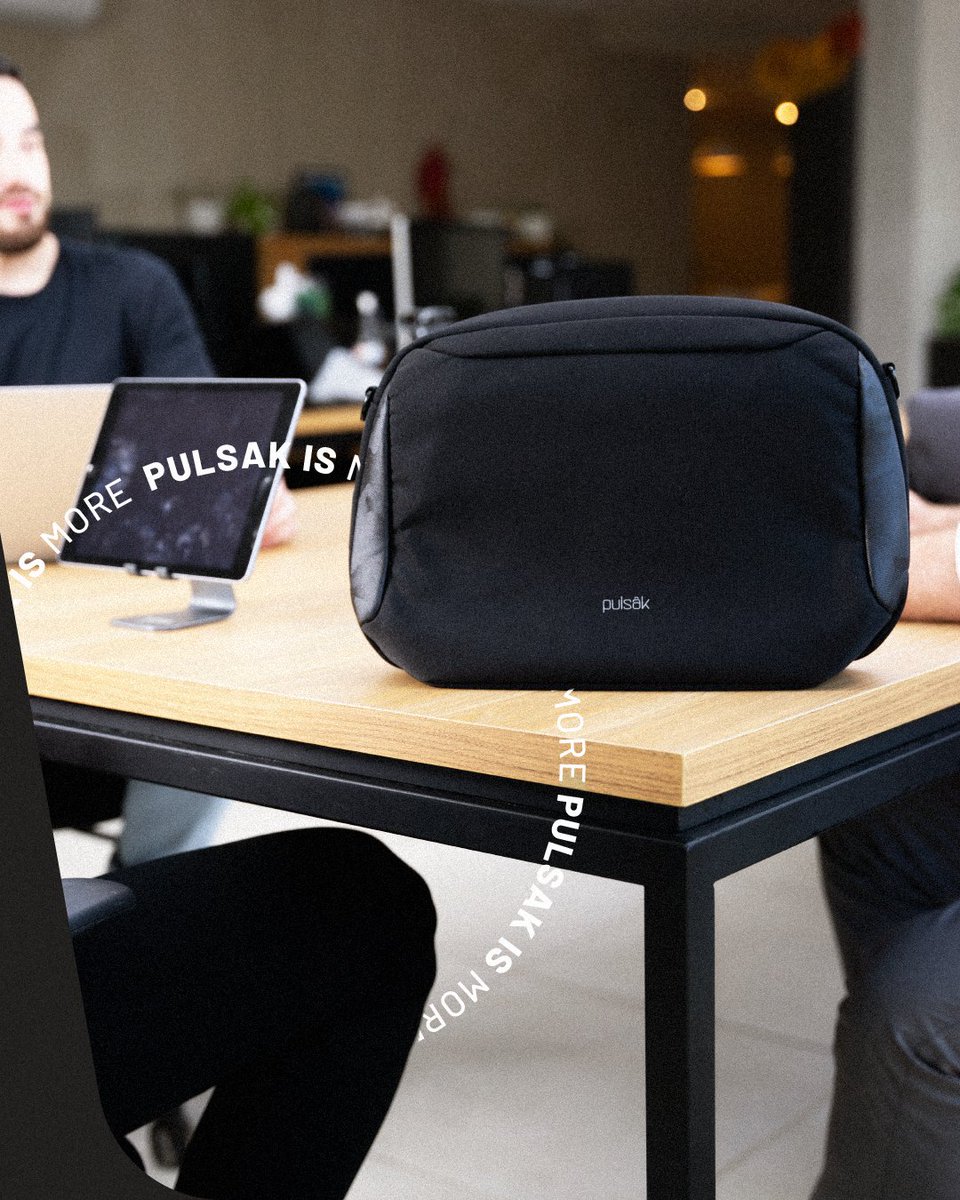 pulsak__'s tweet photo. Llevá lo indispensable en tu #ExtraBag y no te cargues con tantas cosas 👀
PD:
💻 Si tenés una Notebook pequeña como la Macbook, entra perfecto!
#PulsakIsMore #bag https://t.co/HnUU1wwBX3