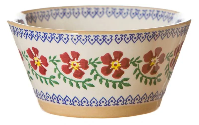 The Old Rose pattern mixes bold blooms with an intricate trim to great effect. Our Small Angled Bowl in Old Rose is a versatile piece of pottery to add to any collection. 🎄🎁 bit.ly/3opdsA6 #nicholasmosse