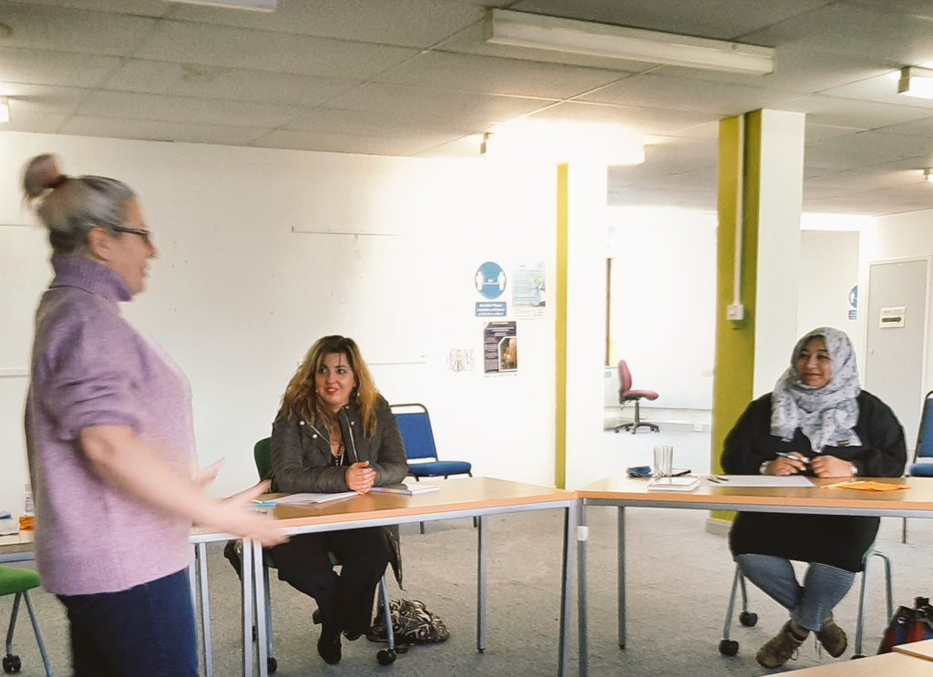 SiaraJIA's tweet photo. Another brilliant, action provoking day. This time with the fantastic soul led life coach @jaxlovelock. Empowering the freelancing 101 delegates to go out and create. @AnsariMadiha,  @CulturalEcologyProject &amp; @bdproducinghub Making wonderful things happening. https://t.co/VSYcSNvZu6