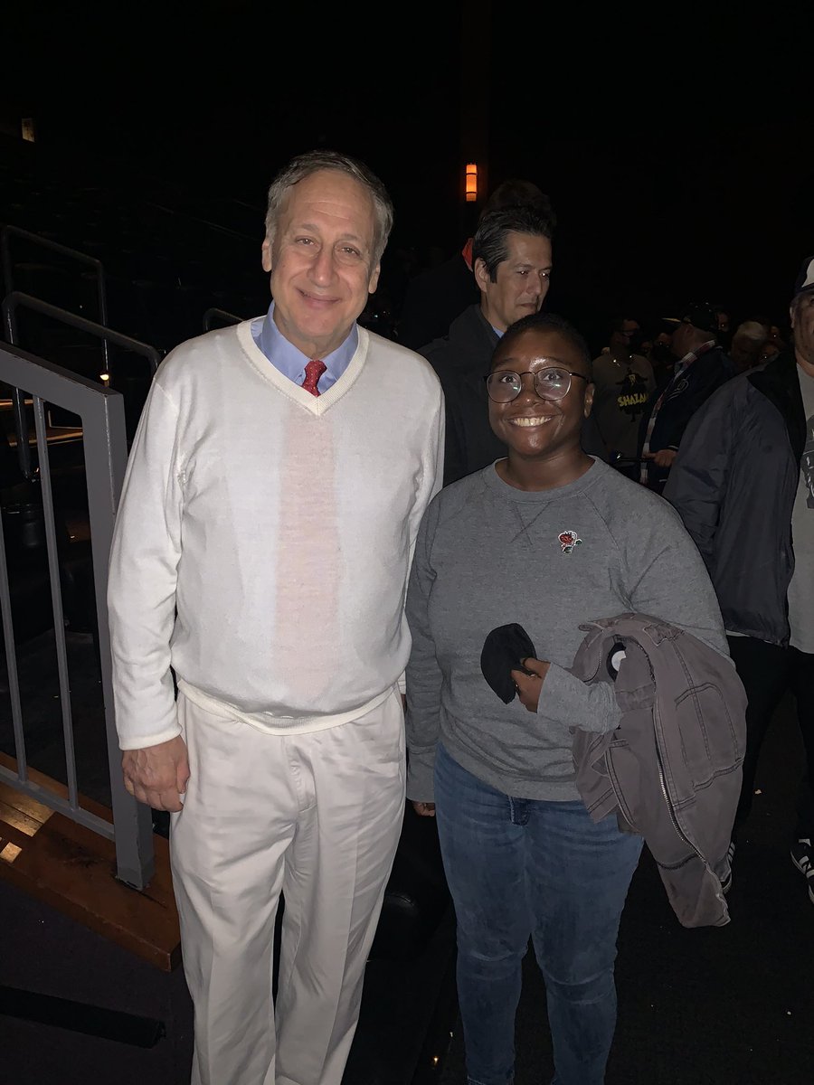 MoviesWithKiki's tweet photo. Had an AMAZING time last night #WithAdamSundayAtTheGrove. I was so happy to be a part of the prescreening of #BeingTheRicardos. What a great CEO greeting everyone last night! Thanks @CEOAdam! https://t.co/hlelgD26rj