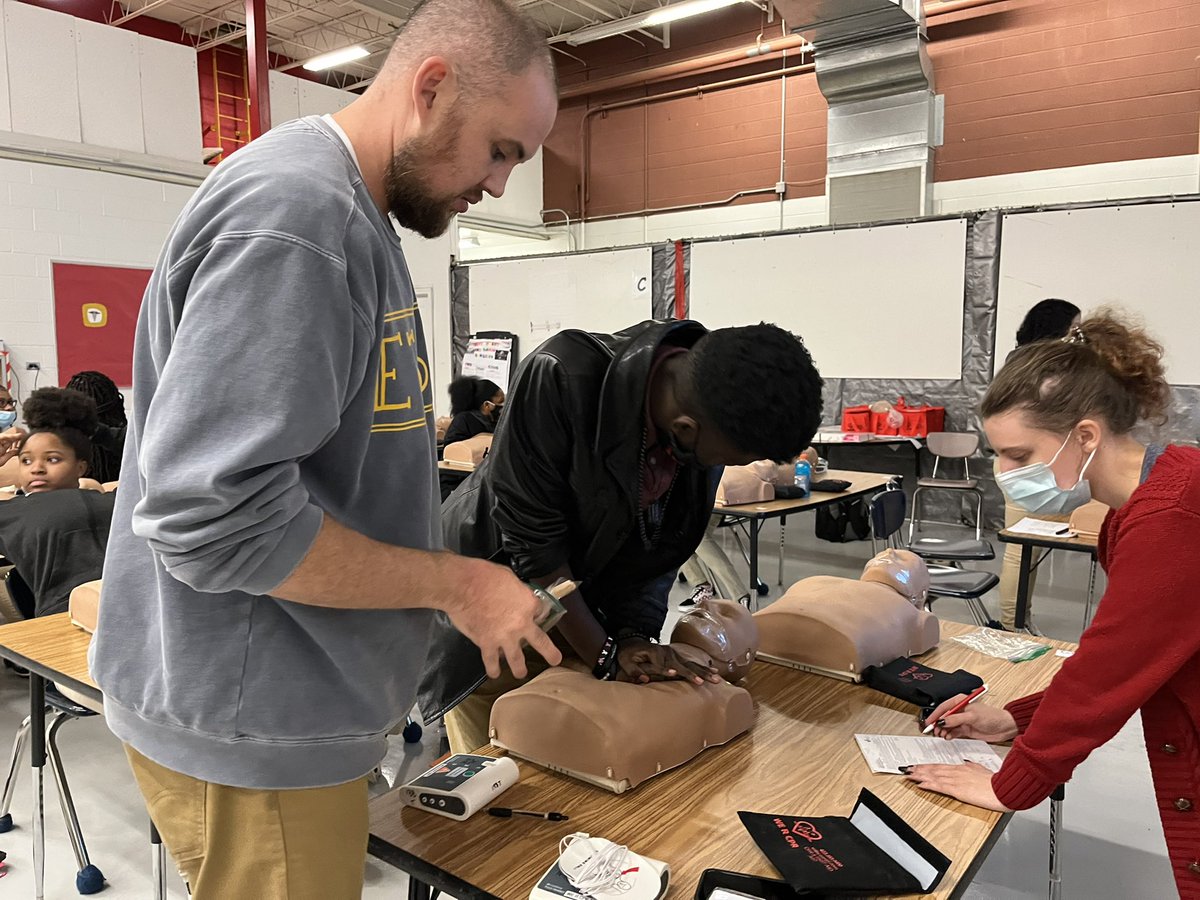 TA_FutureReady's tweet photo. Tyner’s Institute of Health Science students are working on their CPR/AED certifications this morning. @HCSfutureready @TynerRams https://t.co/jTIbrEXI0p