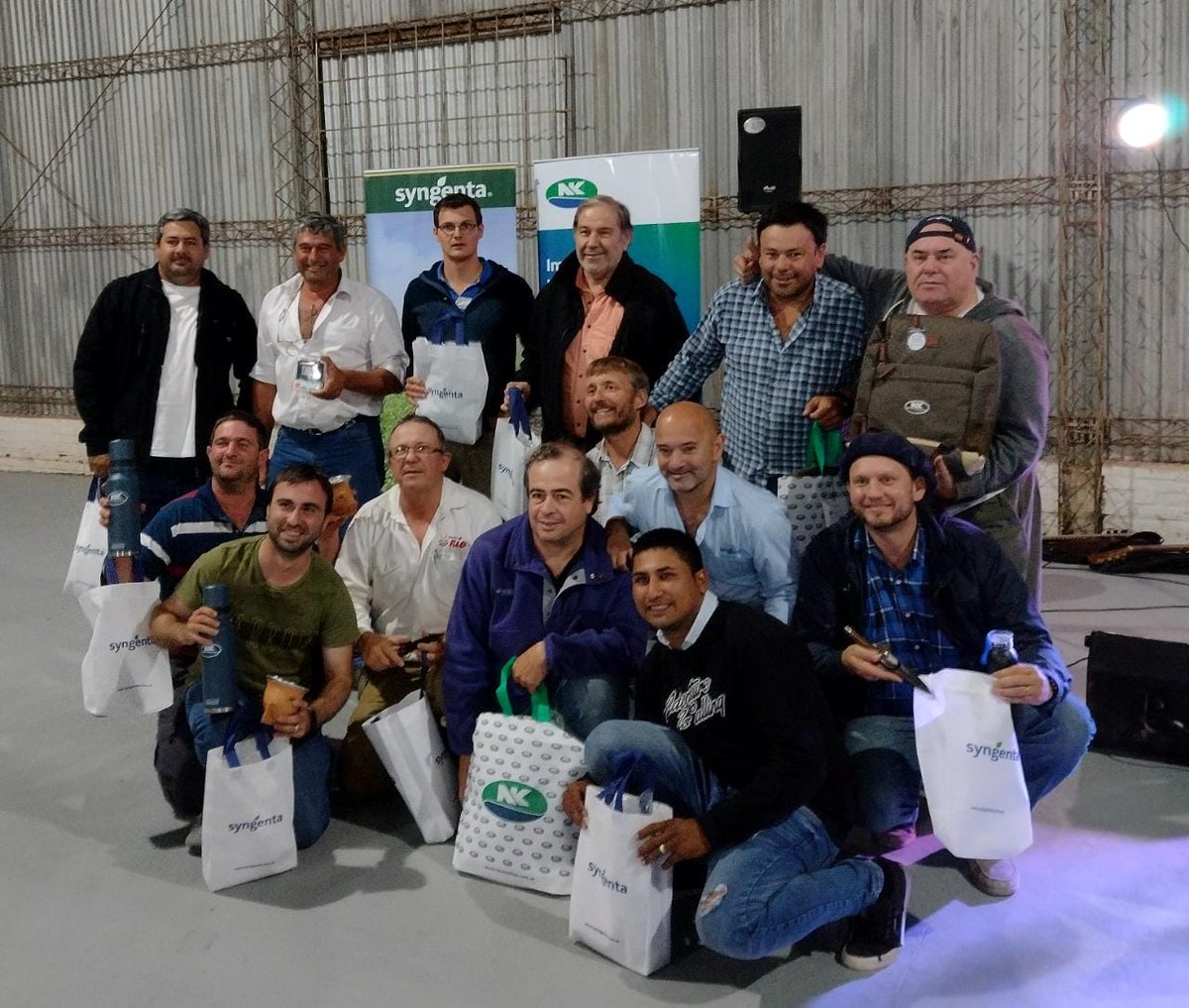 NKSemillas's tweet photo. 📌Santiago del Estero | Jornada con productores🤝 de la mano de Agro DT insumos  @NachoBaldessari https://t.co/yv3Ca5aG0k