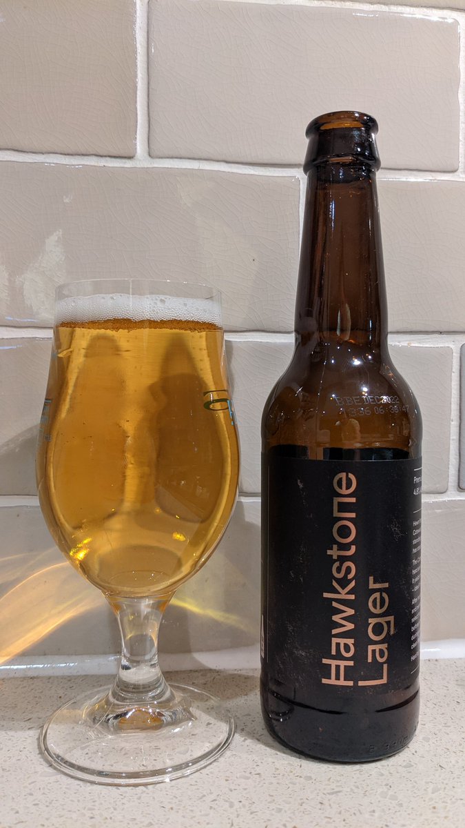 Gavin_3dwards's tweet photo. @JeremyClarkson #hawkstonelarger Ummm fo©£1πg lovely 🍻 👏🏻👍🏻 https://t.co/JVza6HcrQA