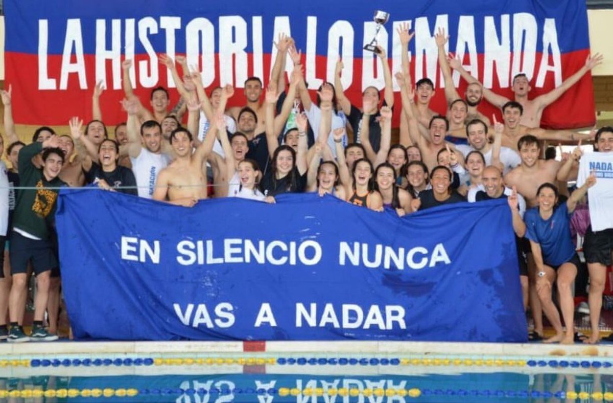 #natación En el Nacional más disputado en muchos años, <a href="/BiguaOnline/">Bigua Online</a> se consagró bicampeón al vencer por 3 puntos a <a href="/CAOlimpia/">Club A. Olimpia</a> 🏊🏻‍♂️<a href="/bochamelconian/">Martin Melconian</a> mejor marca técnica masculina 🇺🇾(28.36 en 50 pecho)
🏊🏻‍♀️<a href="/AbriiAunchayna/">Abril</a> mejor marca técnica femenina 🇺🇾 (30.27 en 50 espalda)