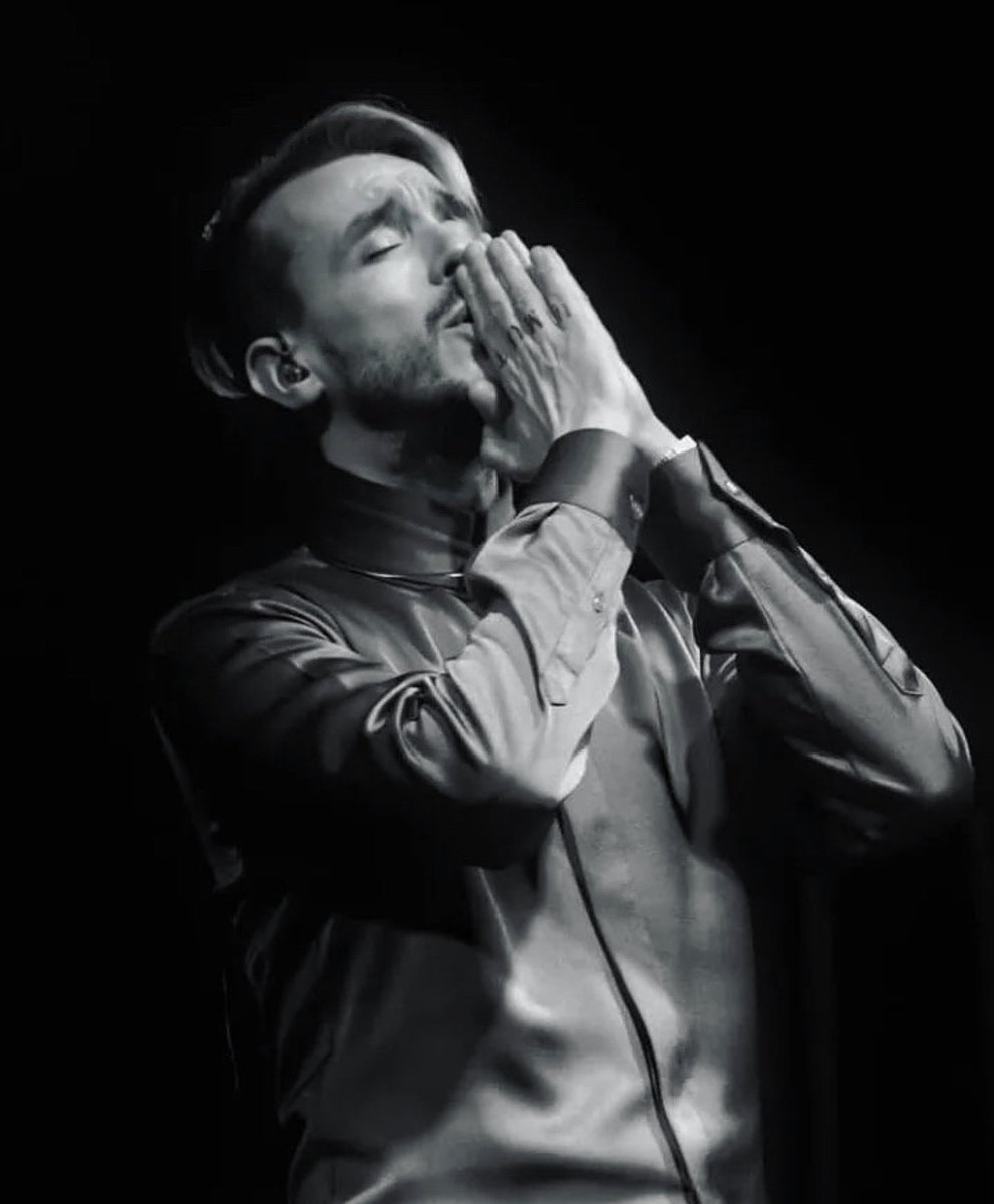 Hayattaki en büyük ödülü hep kendi gerçeğimde aradım. 
Başkalarının oyunlarında değil. 
Evet onlar kazandıklarını sandılar... 
Ama ödül ile doğdu bazıları... 
💎