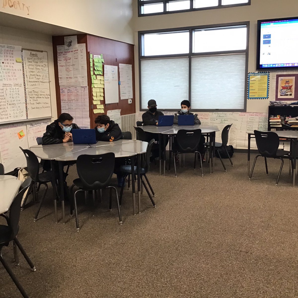 ynavarro210's tweet photo. Day 1: It brings me hope to see caring students spending their lunch break in my classroom actively working on improving or maintaining good grades!! #SCIABEARS #TIMETOSHINE #BSDGRATITUDE https://t.co/fFyPQ5JMBz