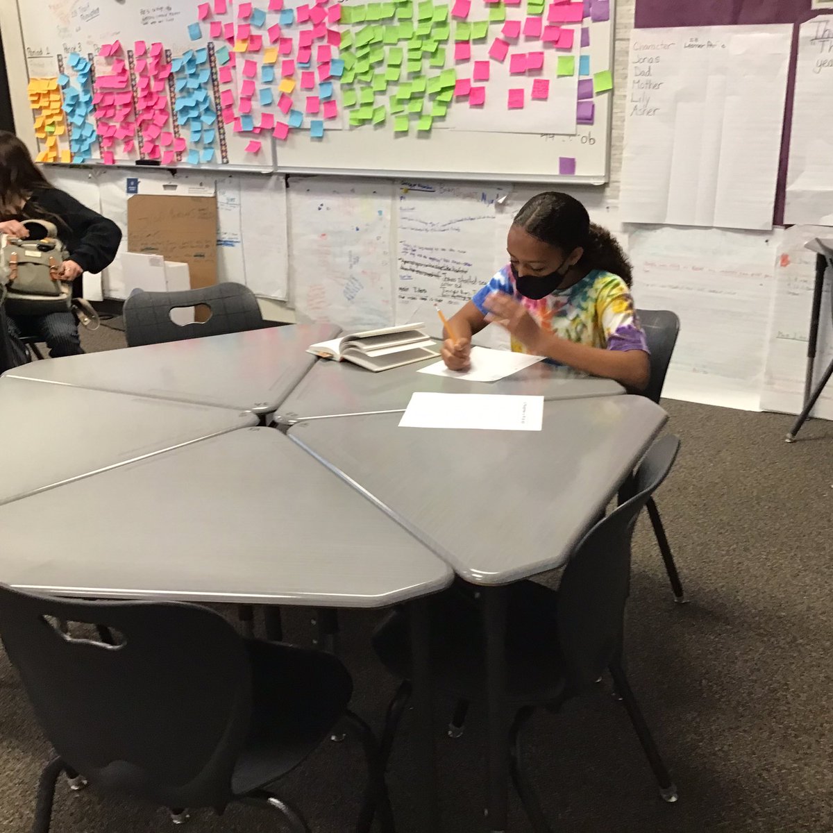 ynavarro210's tweet photo. Day 1: It brings me hope to see caring students spending their lunch break in my classroom actively working on improving or maintaining good grades!! #SCIABEARS #TIMETOSHINE #BSDGRATITUDE https://t.co/fFyPQ5JMBz