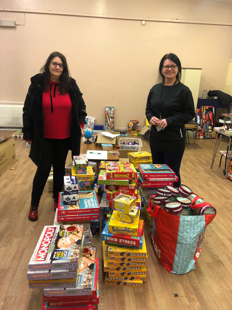 GN1BFSS's tweet photo. Massive thanks to @SarwarFdnUK  for the fab donations to our Christmas appeal. Bang on time as the stock was really low. Lots of happy faces this year with their packs and support from charities like this enable us to do our work. Thanks so much 🎅🤶⛄🌲🎁 https://t.co/nRsioWRQsK