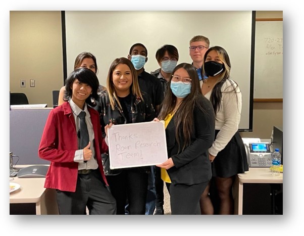 LasVegasDA's tweet photo. On of our DA Ambassadors volunteered to mentor students in the https://t.co/4dDP3csmGV ITWorks program. This 16-week program provides young people (18-26) the opportunity to earn a certification in a variety of technology disciplines through training, mentorships and internships. https://t.co/Gr0U440t1k