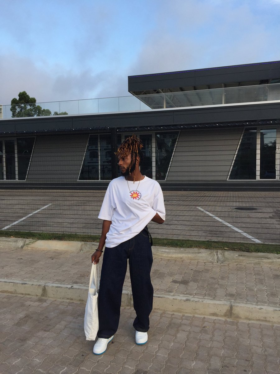 TYPEGUY2's tweet photo. #streetwear #outfit #outfitoftheday https://t.co/VosN0gJXVP