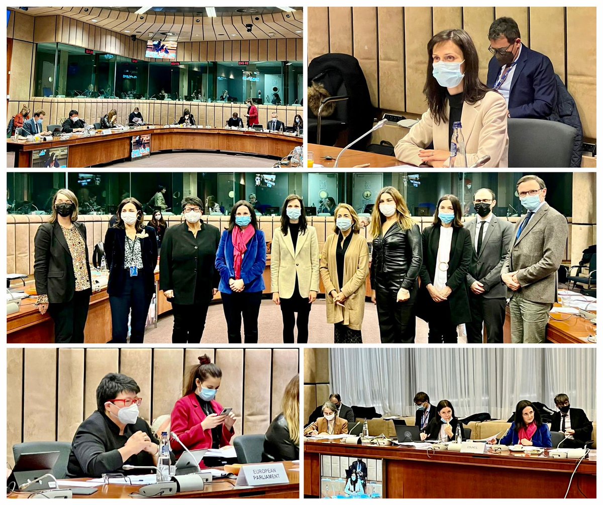We reached a provisional agreement to make 2022 the #EuropeanYearofYouth! 🤝

Thank you @EU2021SI <a href="/sabineverheyen/">Sabine Verheyen</a> <a href="/EPCulture/">CULT Committee Press</a>  for the cooperation! Important milestone for 🇪🇺 &amp; for our young citizens! 👧👦 

Looking forward to the next steps and co-creating the Year with 🇪🇺 youth!