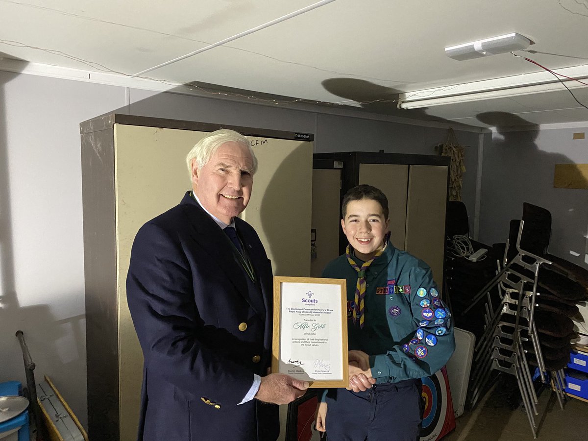 Congratulations to Alfie Gibb from 6th Winchester Scouts on being awarded the top 2021 Bruce Award tonight by Hampshire Scout Deputy President Simon McCowan #Bruceawards @HampshireScouts @AlastairBruce_