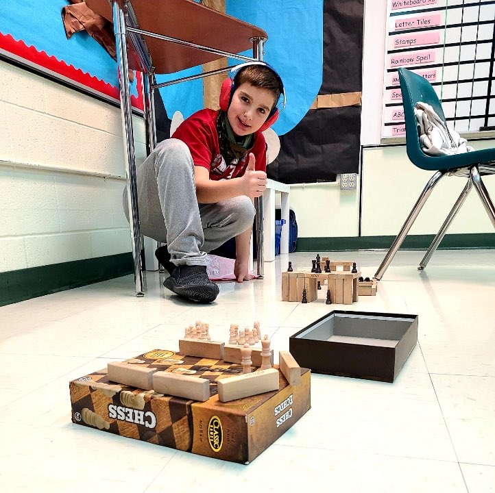 MsKlath's tweet photo. Indoor recess!  No problem. #SVIPIT ⁦@DrClarkSchool⁩ #fortressbuilding #protectyourqueen https://t.co/gaDVYDzuXH