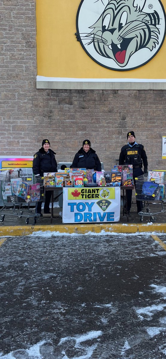 OPP_ER's tweet photo. A big thanks goes out to the generous community members of Arnprior and surrounding areas. Another successful toy drive at the Arnprior Giant Tiger. Thanks to Reid Bros. for transporting the toys. All proceeds went to T.A.P. (Teachers Against Poverty).^ajc #RenfrewOPP https://t.co/hEcspgXOWk