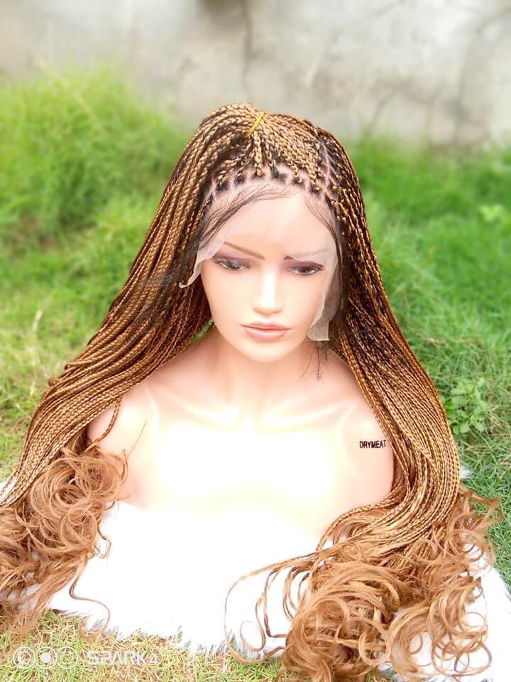 Halaryomi's tweet photo. @ayisa__ @MsAyomidele By God grace

Pls patronize ur girl,we sell all kind of braided  Ghana weaving wig,very affordable 

 Distance is never a barrier,we deliver anywhere outside Nigeria,with DHL ✈️ ✈️ https://t.co/TeunVWAu7L