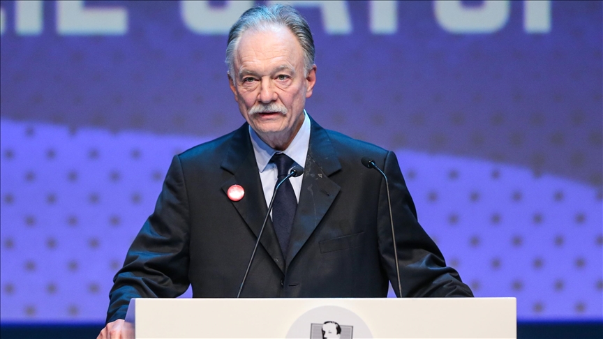 anadoluajansi's tweet photo. Prof. Dr. Teoman Duralı 74 yaşında hayatını kaybetti https://t.co/OgltiDgbZq https://t.co/94xv5nTQWV