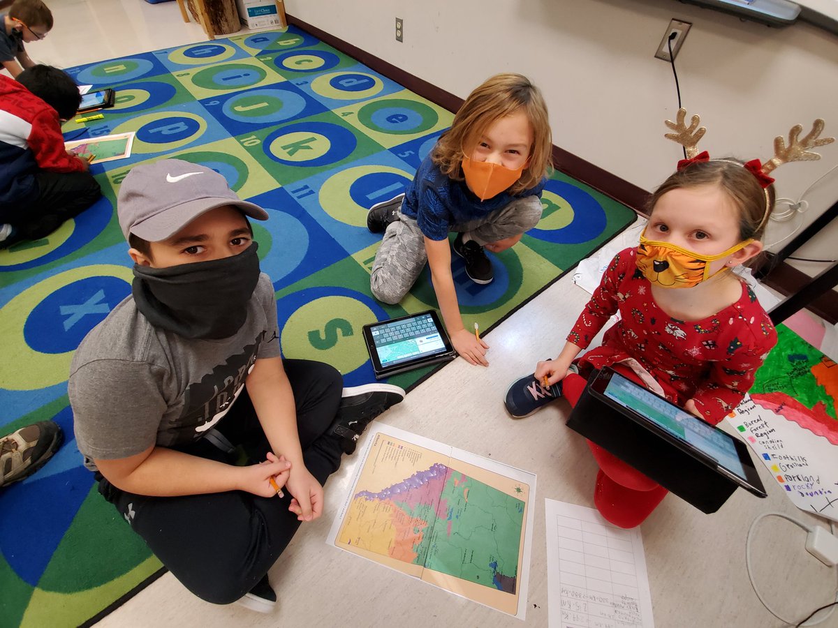 3/4P Kicking off our 'Around Alberta in 8000 km' #Mathematics investigation. The challenge: travel around #Alberta, visiting 6 different regions, and calculate the total driving distance. G4s drive, G3s do the math. #inquiry #collaboration <a href="/StacyConnolly78/">Stacy Connolly</a> <a href="/PrairieWaters/">Prairie Waters</a>