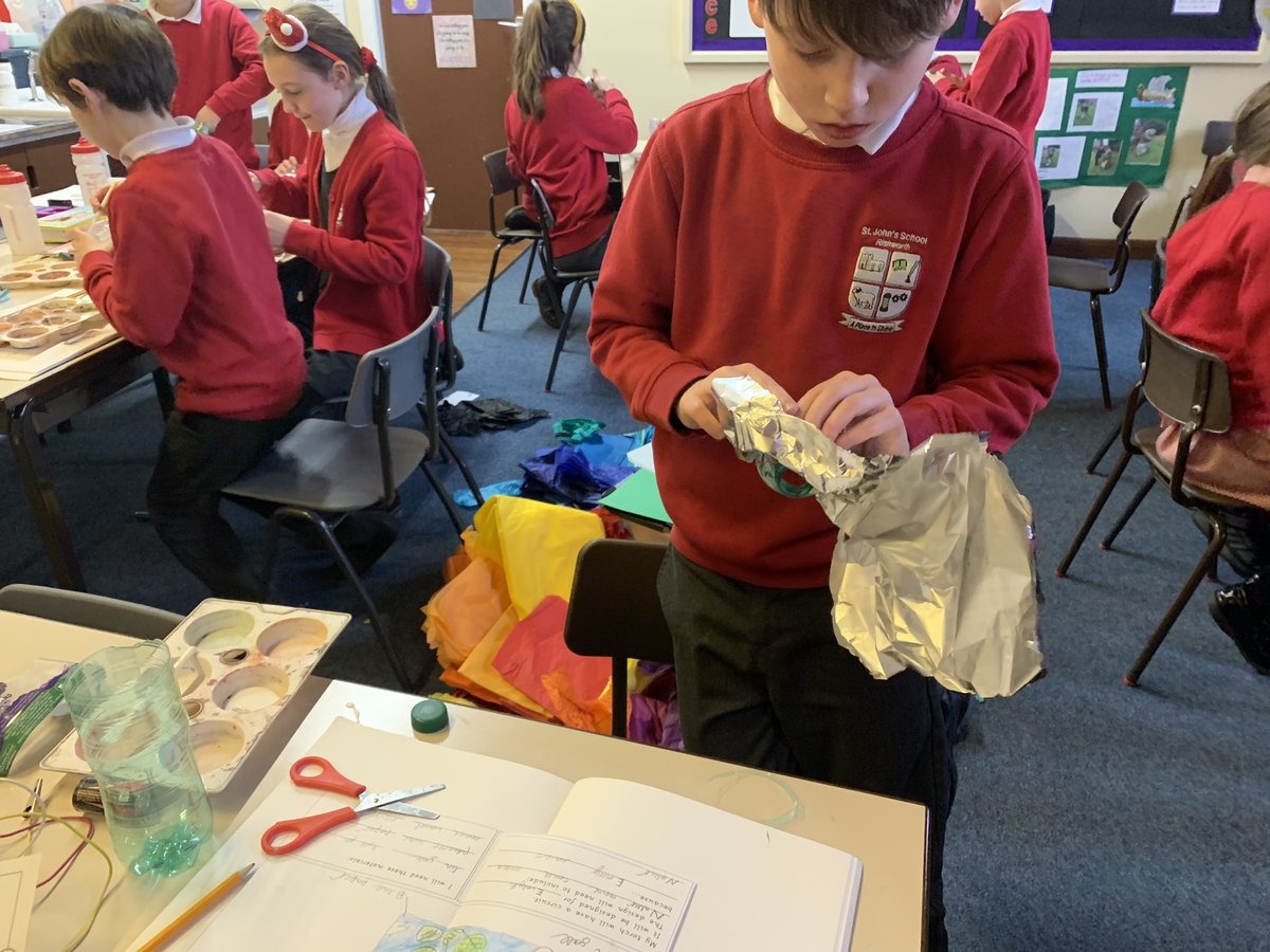 StJohnsRworth's tweet photo. Amazing DT work in Class 4 today. They made an electrical circuit which included a switch then evaluated their final designs @kapowprimary @Artsmarkaward https://t.co/NNWeUG5LlH