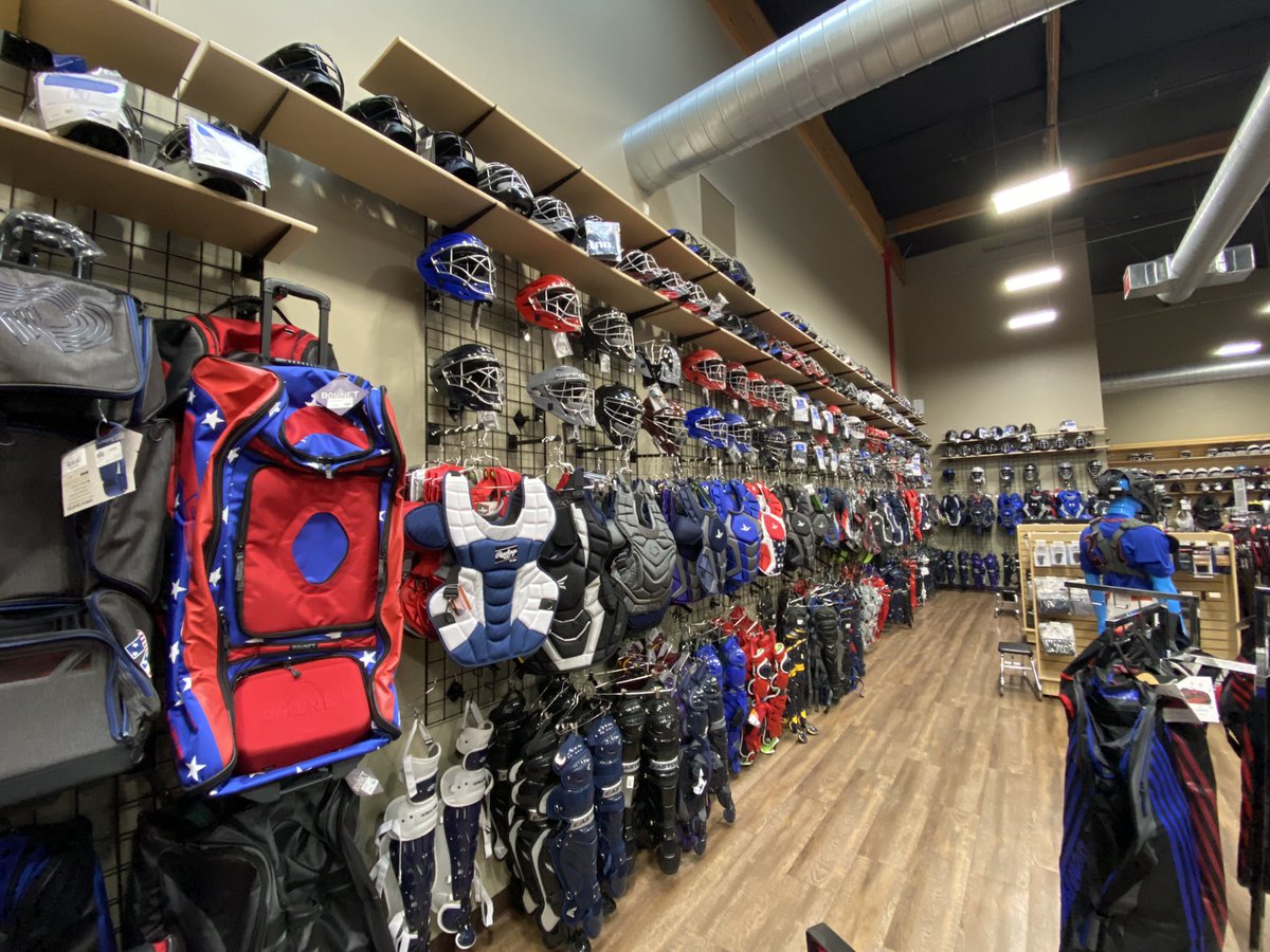 ebasesloaded's tweet photo. Catchers Gear and Wheeled Bags are fully stocked up! For all of the Catcher’s that need new gear for Christmas we have you covered! https://t.co/yGBmvbJSuQ https://t.co/Vt8uYWDD53