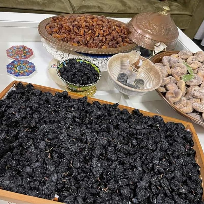 FSeedles's tweet photo. Saat bu saat hâlâ harıl harıl yarınki siparişleri yetiştirmek için çalışıyoruz.
Türkiye nin tartışmasız en kaliteli ve en özel üzümleri
Türkiye nin ilk ve tek #çekirdeksiz siyah kuru üzümü
#Fantasyseedless #çekirdeksiz sarı #Sultaniye #çekirdekli #Michaelpallari
#Redglobe https://t.co/OCBG8c8Dcf