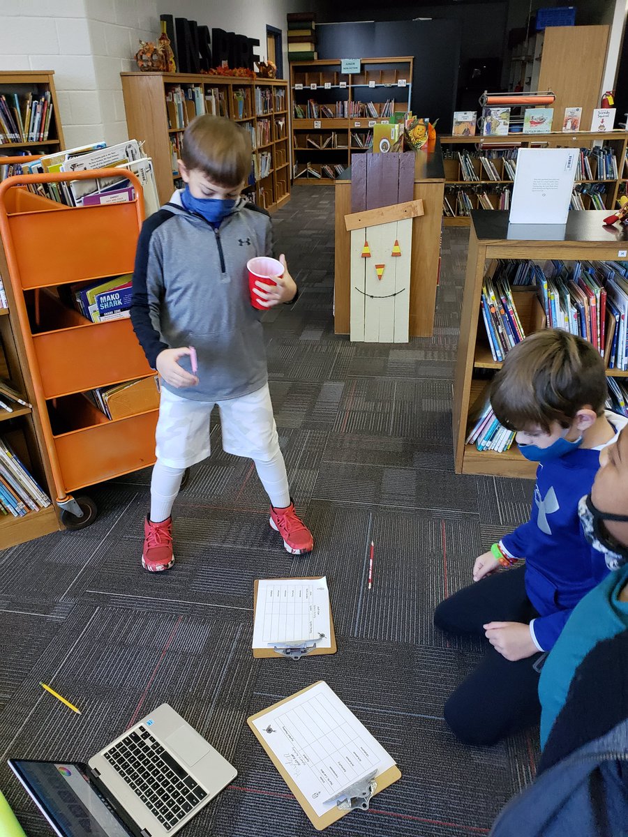 Cindy110200's tweet photo. #STEM  Coding Bolts at BES -Computer Science all day #softrain #sphero @STEMWestorg @dottieroseLLC #CCS @CCSITF @blackburncats https://t.co/zvEQYMUDL4