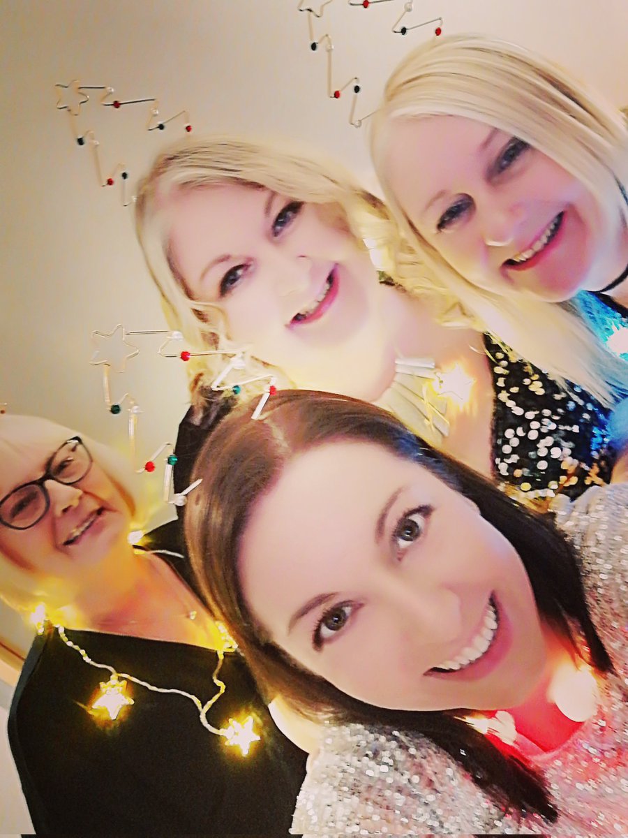 Bit of Monday Cardiff GB Tour pre gig preparation  <a href="/GaryBarlow/">Gary Barlow</a> @MotorpointDiff
🏴󠁧󠁢󠁳󠁣󠁴󠁿🏴󠁧󠁢󠁷󠁬󠁳󠁿🎶❤️🎄

#GaryBarlow #cardiff #Mondayvibes #MondayMotivaton #mondaymusic