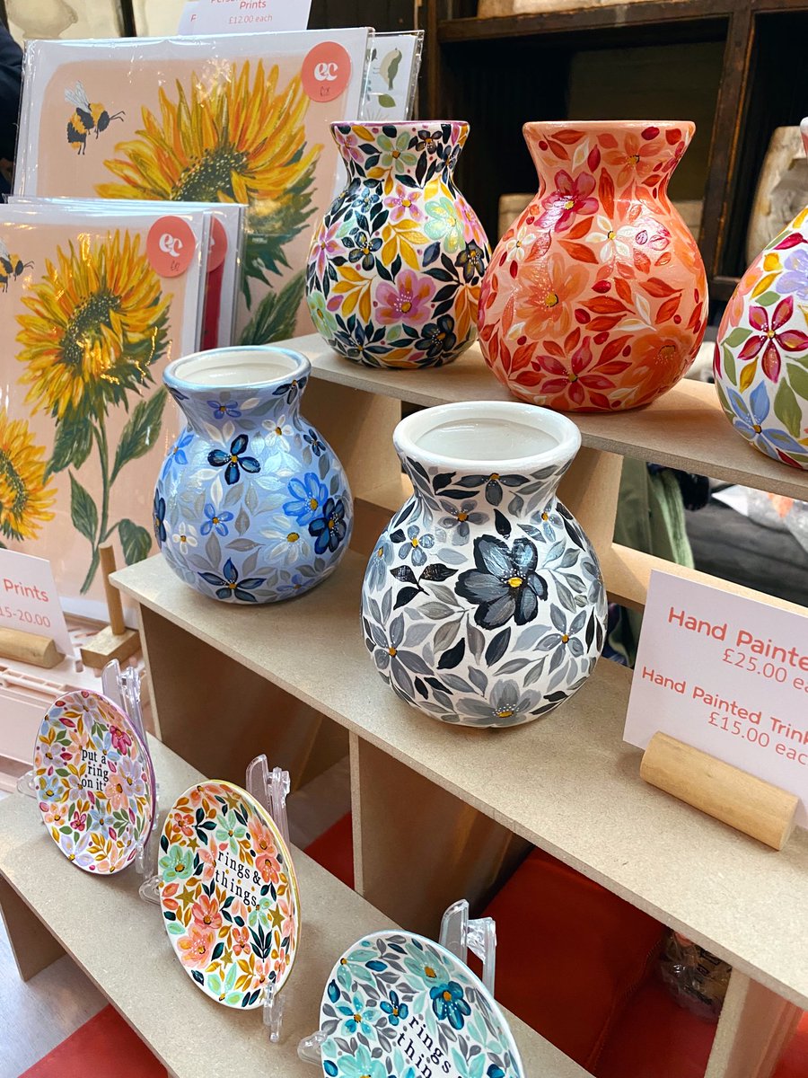 EllieCartDesign's tweet photo. Had a great time doing my first ever craft fair at the weekend at @Middleport_Pot 

If you couldn’t make it down, you can shop online here - https://t.co/OE9s08EG0t

#shopsmallthischristmas https://t.co/ECehWl5U4Y