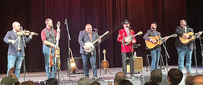 BluegrassToday's tweet photo. Doyle Lawson and Quicksilver say farewell at Homecoming show
https://t.co/VO8OVAumJv #doylelawson #livinglegend #farewellperformance https://t.co/Eaxur3n8D8