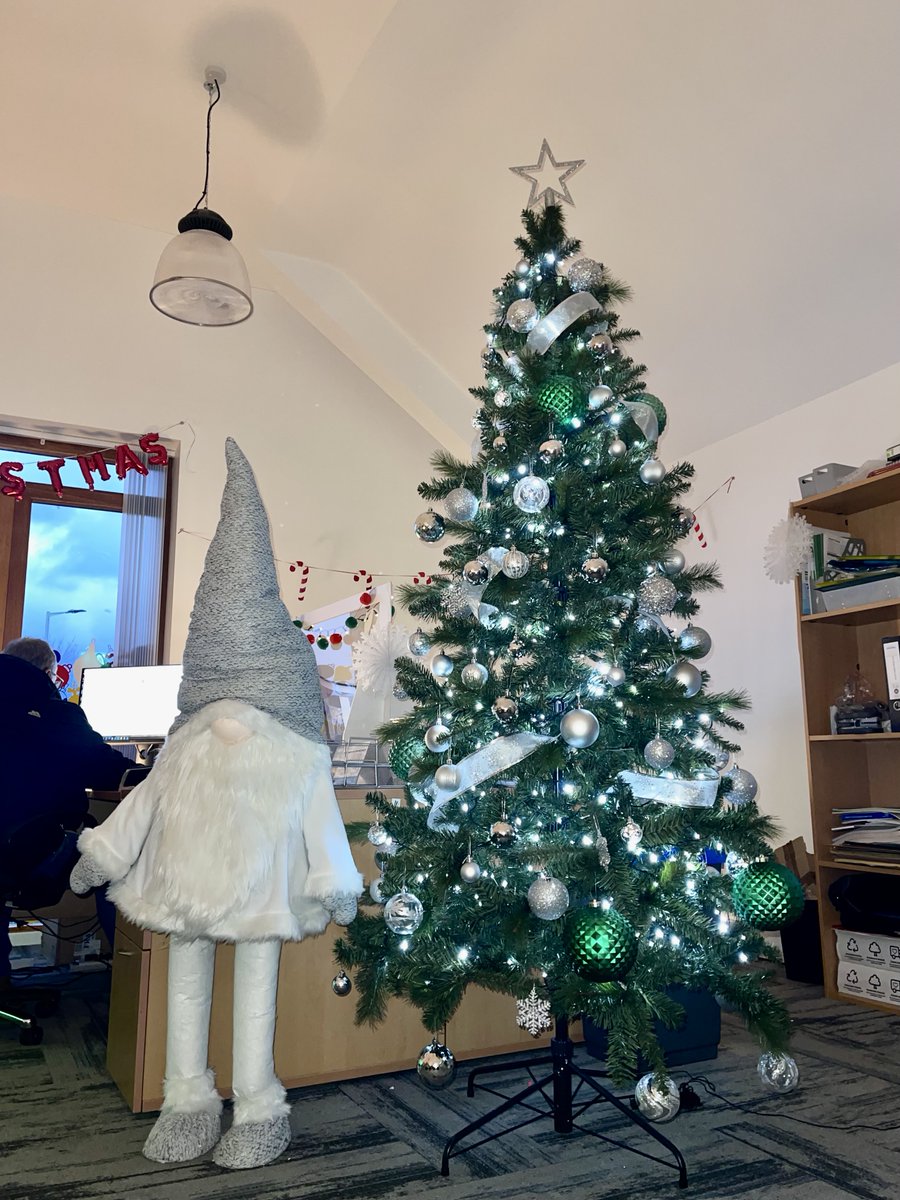 swlifts's tweet photo. It's beginning to look a lot like Christmas in the Safe Working Lifts HQ! 🎄

The question is, does your office have a 5 foot gonk? 🎅🏻

We are available 24/7, 365 days a year so our clients have no worry throughout the Christmas period! 📞 https://t.co/qTVMmovRqH