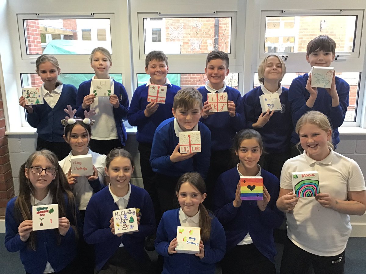 SouthfieldYear6's tweet photo. Thank you to the volunteers from St Michael’s church in Highworth for leading a wonderful Christmas workshop today for Oak and Rowan class! #year6 #Christmasinabox https://t.co/e39qOkWI1n