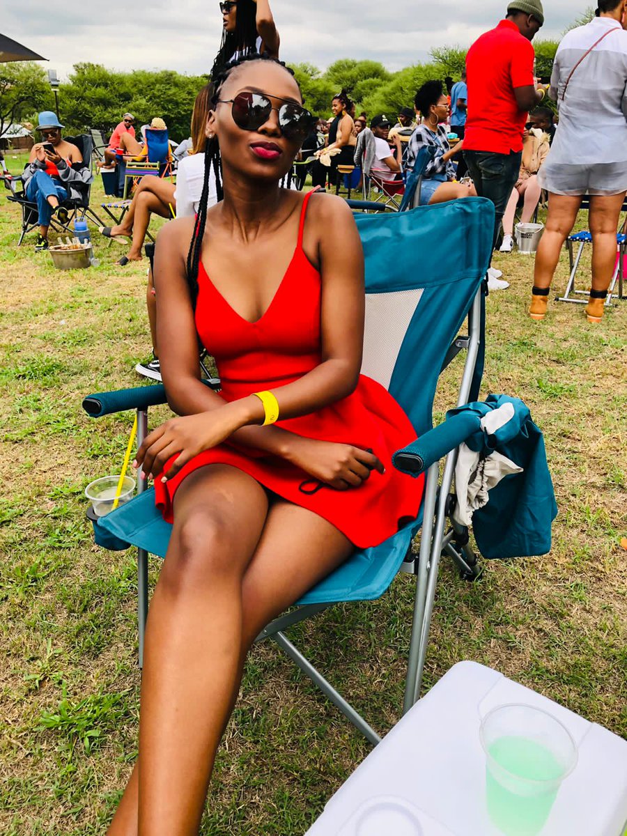 TshepoNthaga's tweet photo. The Meating Bw Photodump ❤
#redaffair https://t.co/zahdIWWFmr